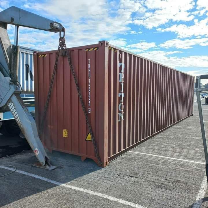 40ft. Shipping Containers (Refurbish)